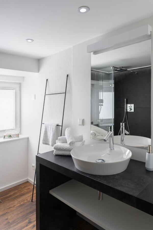 Casa D'Antino Apartment ทิทิเซ-นอยชตัดท์ ภายนอก รูปภาพ